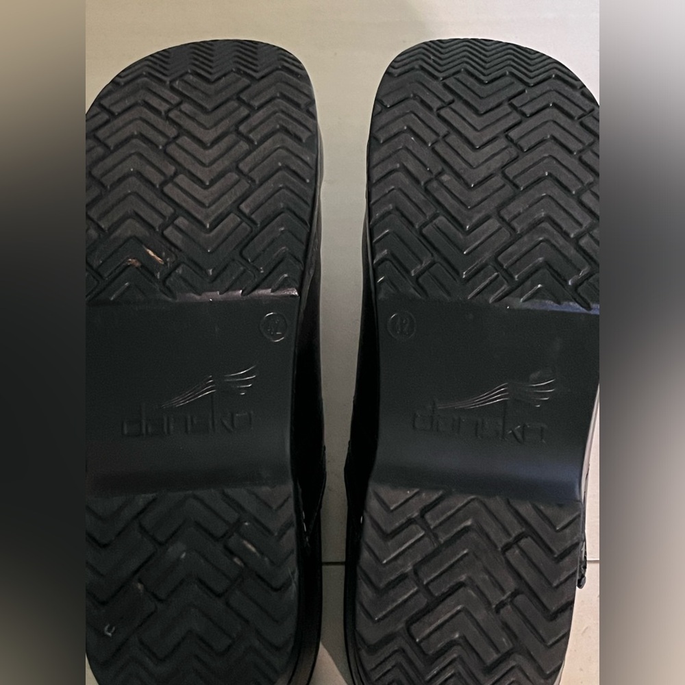 Dansko Women’s Clogs Black - Picture 5 of 6
